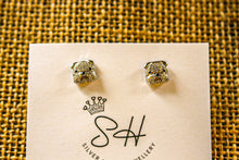 Bulldog Earring ♡
