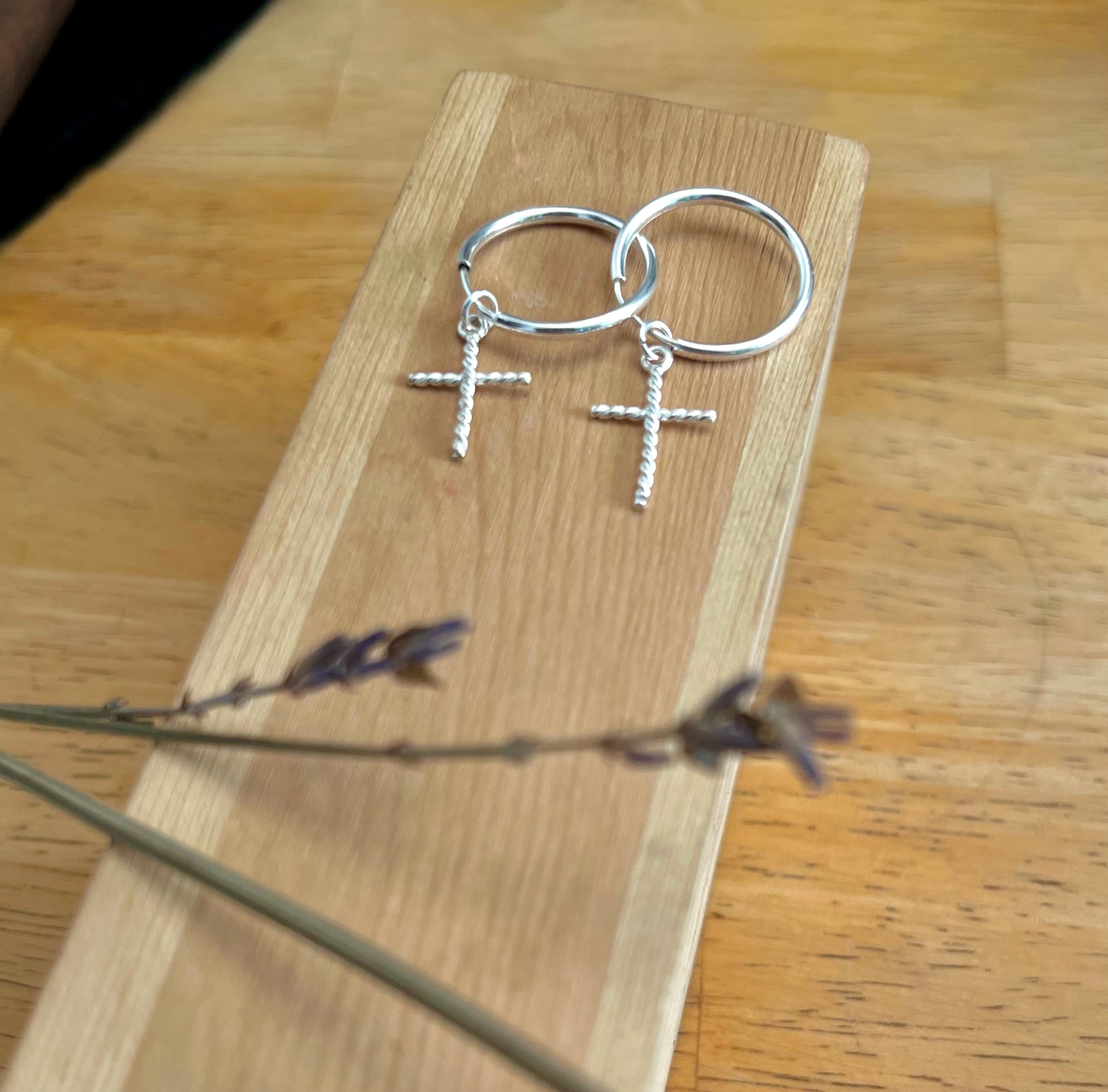 Cross circled Earring ♡